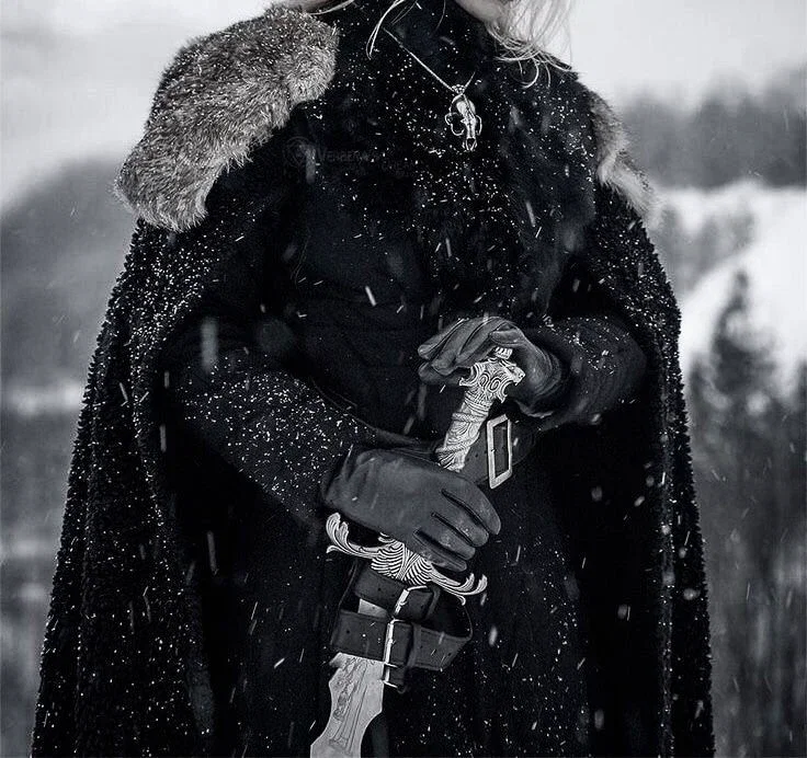 Aaevon Black | the bloodhound. 