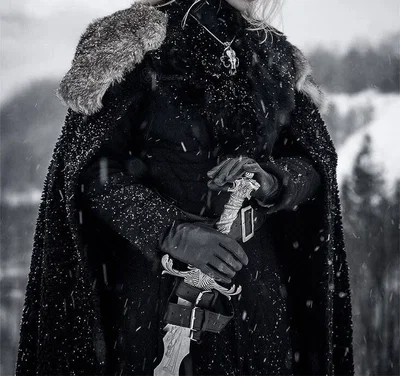 Aaevon Black | the bloodhound. 