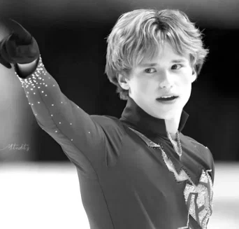 〚 I L I A M A L I N I N 〛✧ FIENDS ON THE ICE