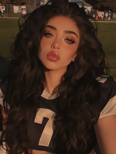 Valeria “Vale” Navarro
