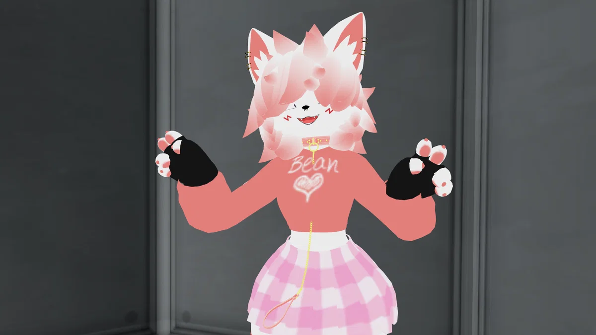 Cassey (roommate)