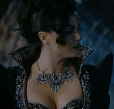 Evil Queen Regina Mills