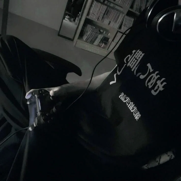 Watching incel emo boy play (with a twist ..)