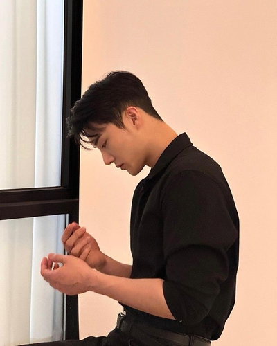 Jun Woo