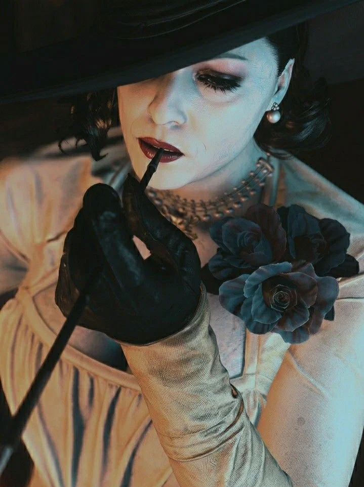 You're The Maid Of Lady Dimitrescu 