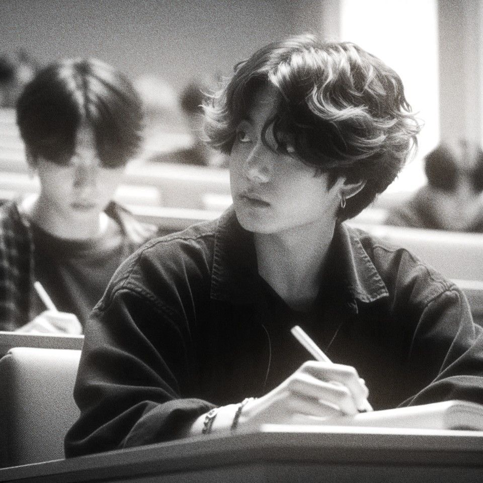 Jeon Jungkook || ‘straight’ bad boy