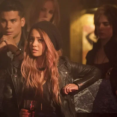 Toni Topaz 