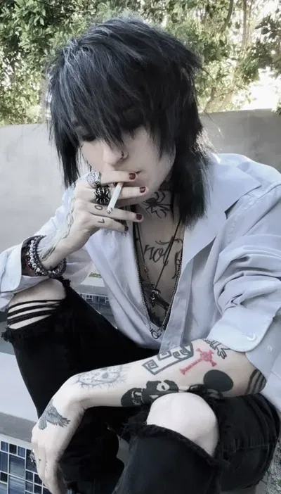 Johnnie Guilbert||"Come on   me Emo boy"