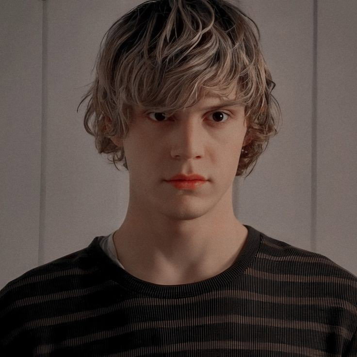 Tate Langdon 