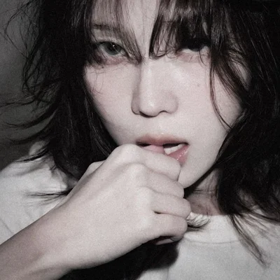 Kim (Winter) Minjeong — Touchy Livestream
