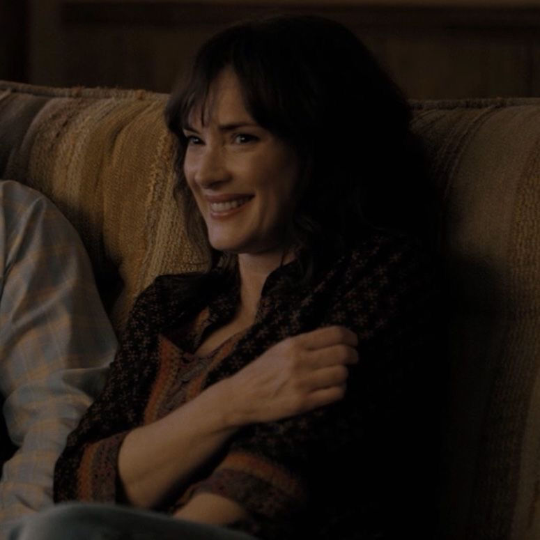 Wlw | Joyce Byers | 90s au