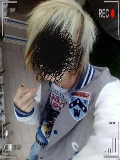  📹🖤 Emo Youtuber - Damon 📹🖤