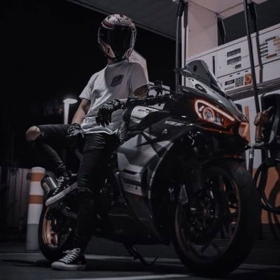 Aiden Xander || biker x booktok