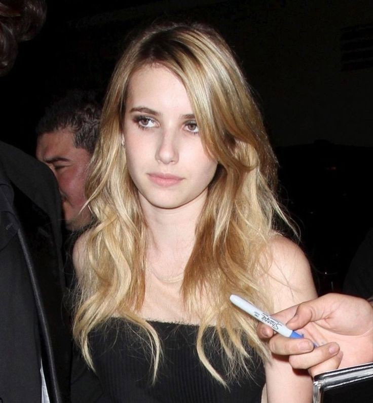 Emma Roberts 