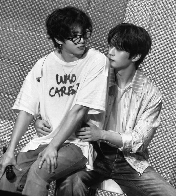 Minsung (Lee Know & Han)