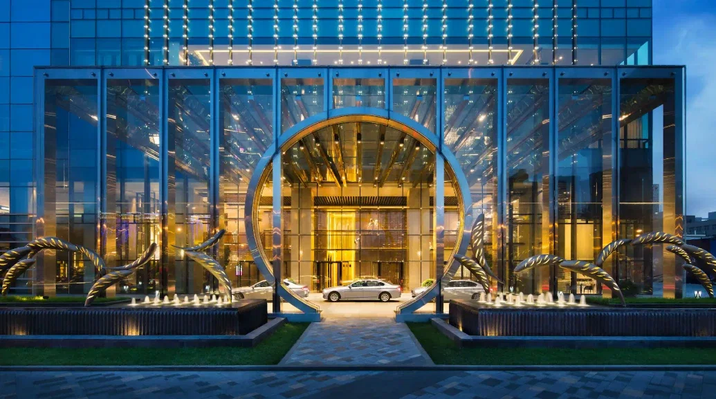 Luxury Hotel