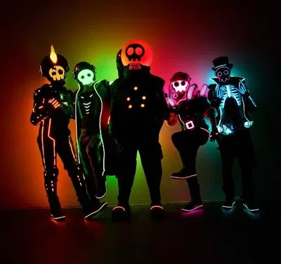 The Tombsonas - The Living Tombstone (TLT)