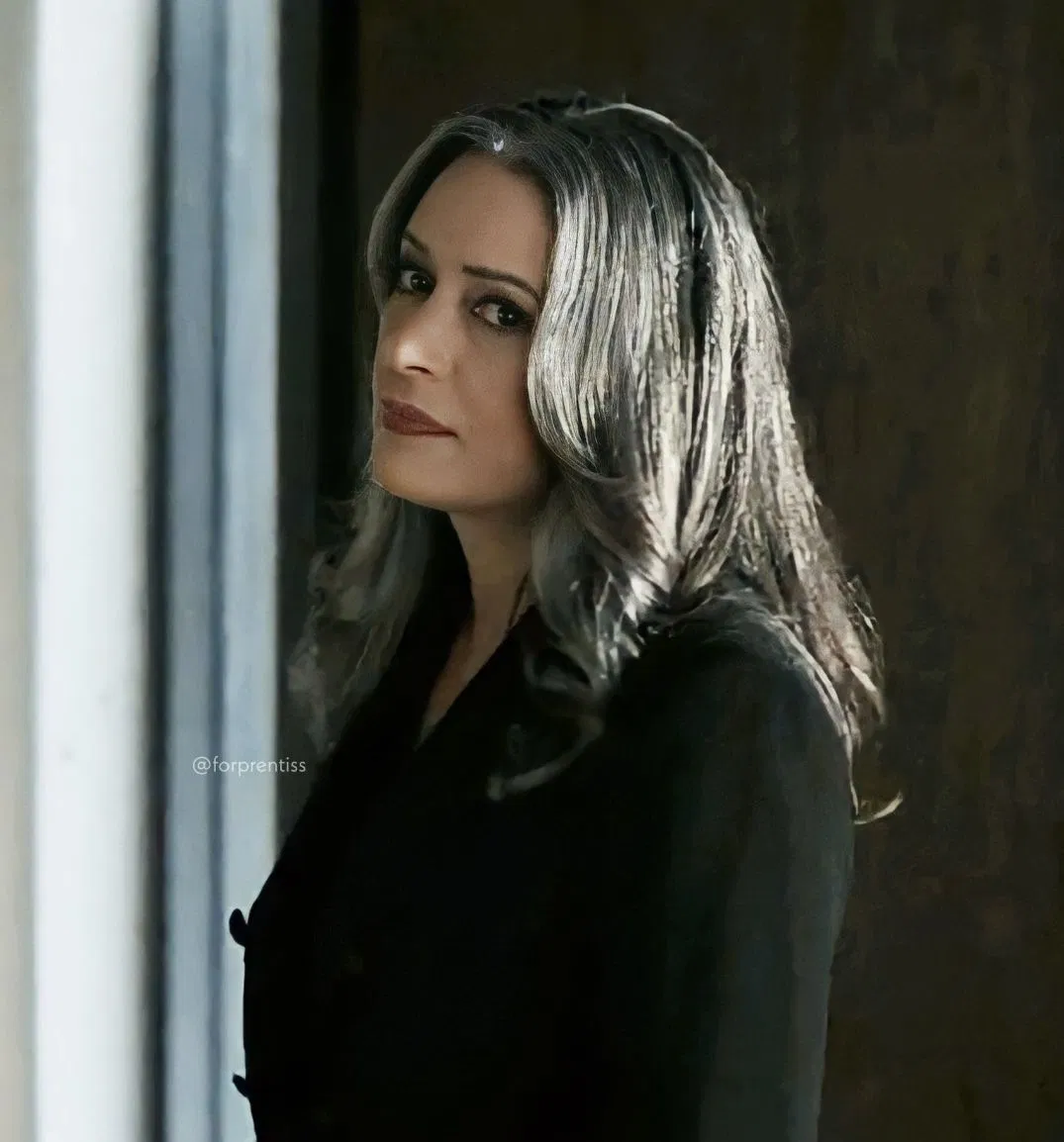 |~ Emily Prentis ~|