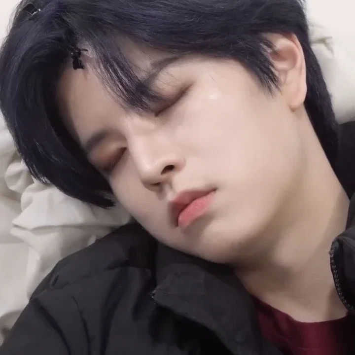 💤 | Kim Seungmin 