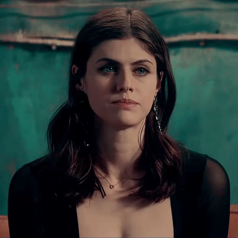 Step Mother Alexandra Ann Daddario 
