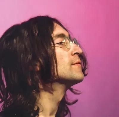 °|👓🎸》John Lennon `.•°○