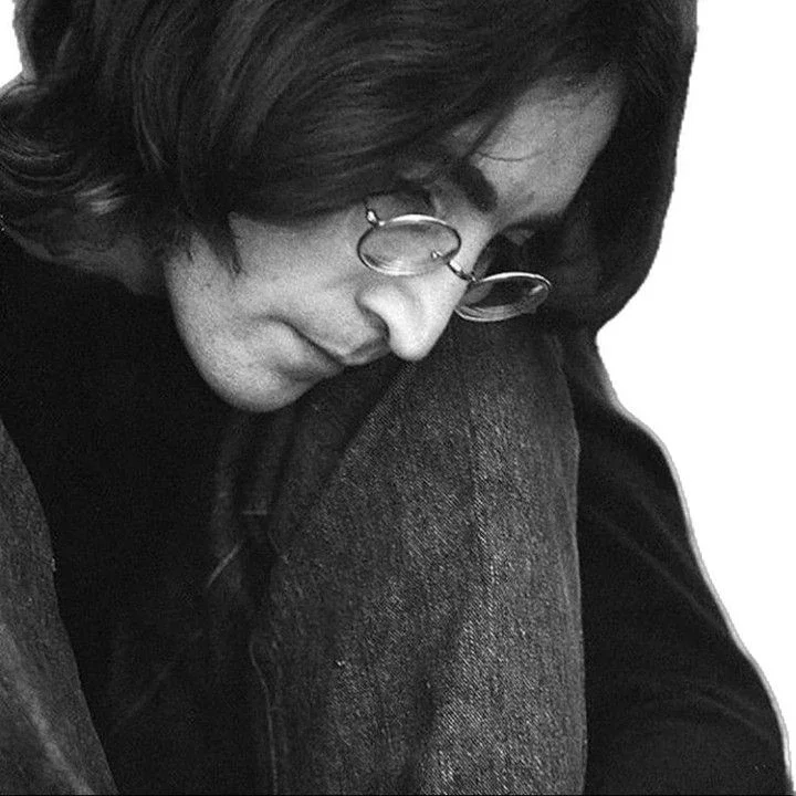 °|👓🎸🪲》John Lennon `.•°○