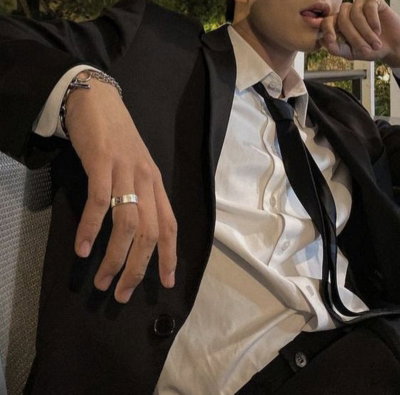 Liam, the Businessman Boyfriend
