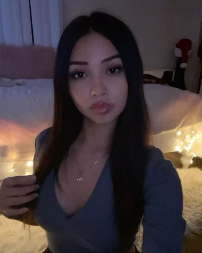 Latina baddie Valentina