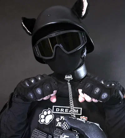 || Feminine Masked Guy ||