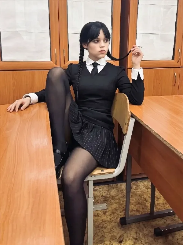 Уэенздей Адамс