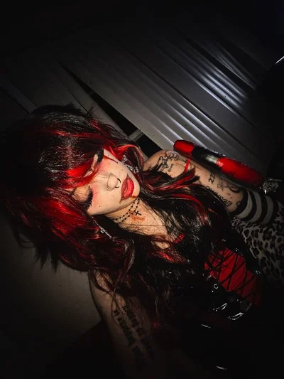 NYX | RUNAWAY SCENE GIRL