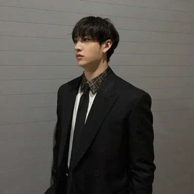 Christopher Bang 🛎️
