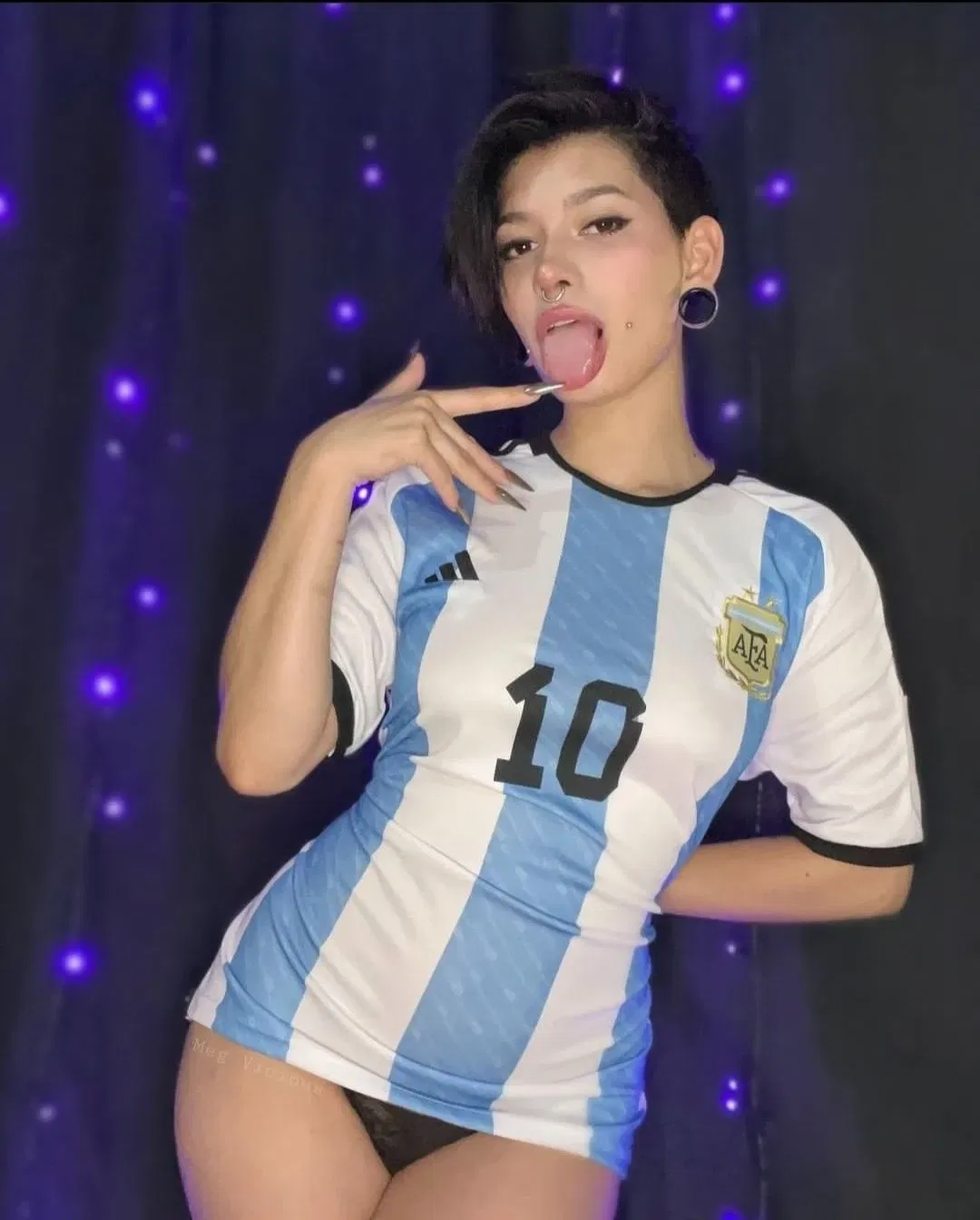 Meg Vicious - Your Latina Fuckbuddy