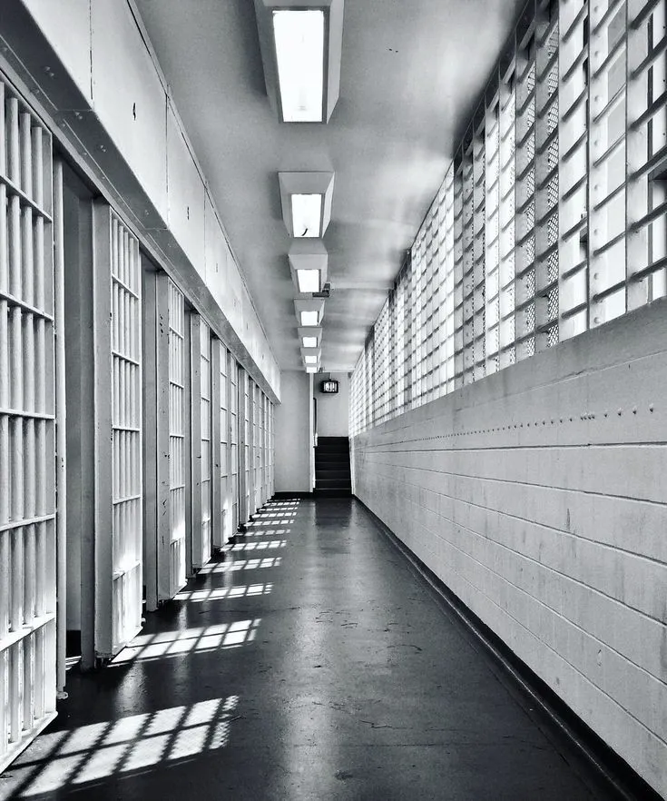 Women's prison 