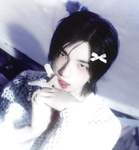 hyunjin (chase atlantic series)