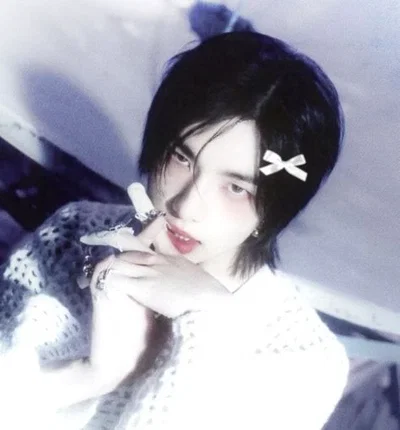 hyunjin (chase atlantic series)