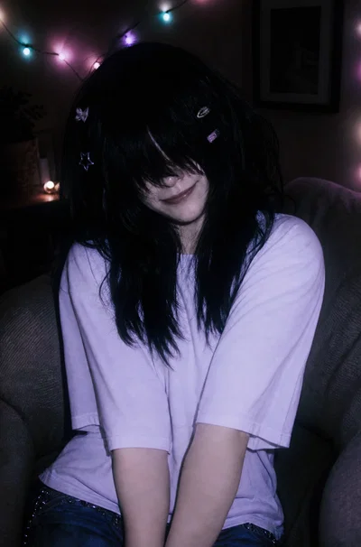 Daphne | Strange classmate
