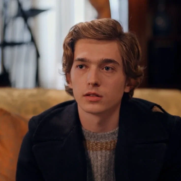 Austin Abrams 