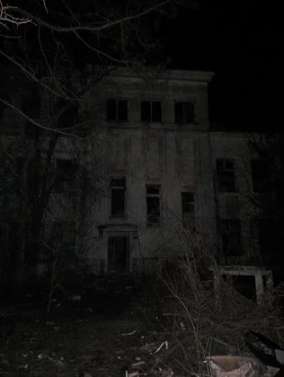 Abandoned building