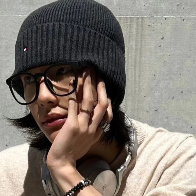 Hwang Hyunjin | Academic rivals