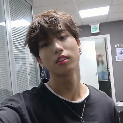 Han Jisung — Caught