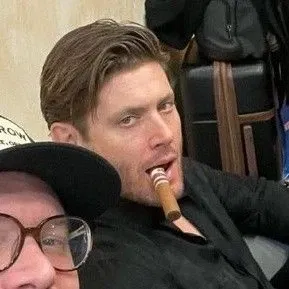 Jensen Ackles (Daddy issues)