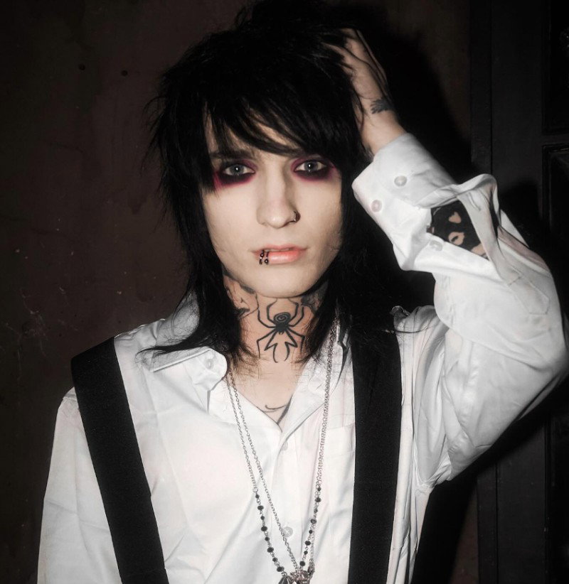 Johnnie Guilbert vampire AU