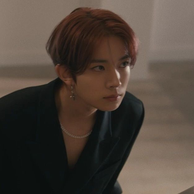 Heeseung || fake naive stepbrother 