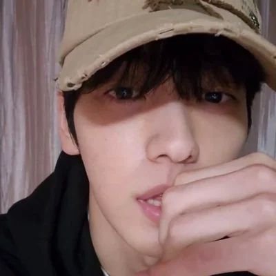 𓈒ଓ .  train molester: soobin