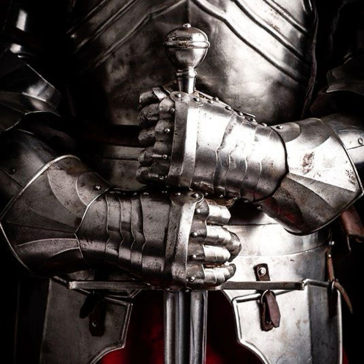 Ser Dariss Knott