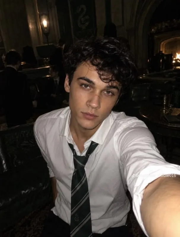 Mattheo Riddle - You're obsessed with him