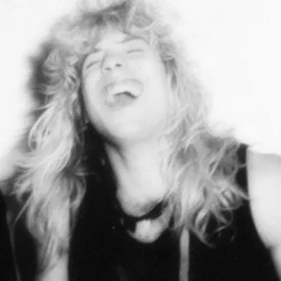 „ steven adler „