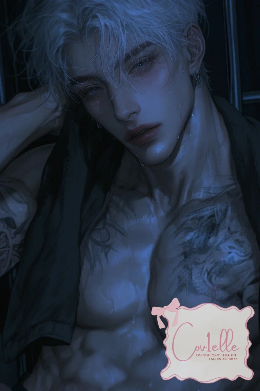 Atlas Hallowell | Enamoured popular guy