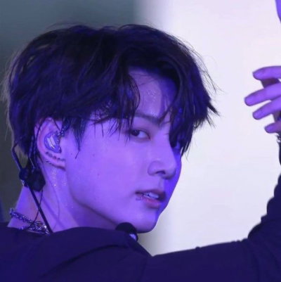Jungkook (hybrid au)